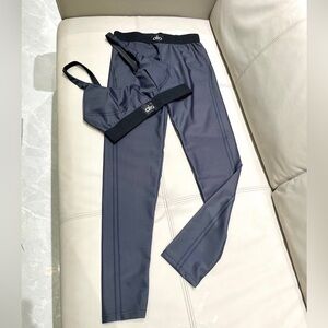 ALO Yoga Gray Sports Bra and Leggings Set